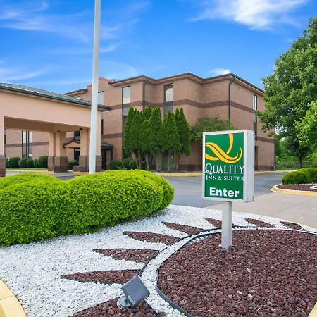 クオリティー イン アンド スイーツ Sellersburg エクステリア 写真